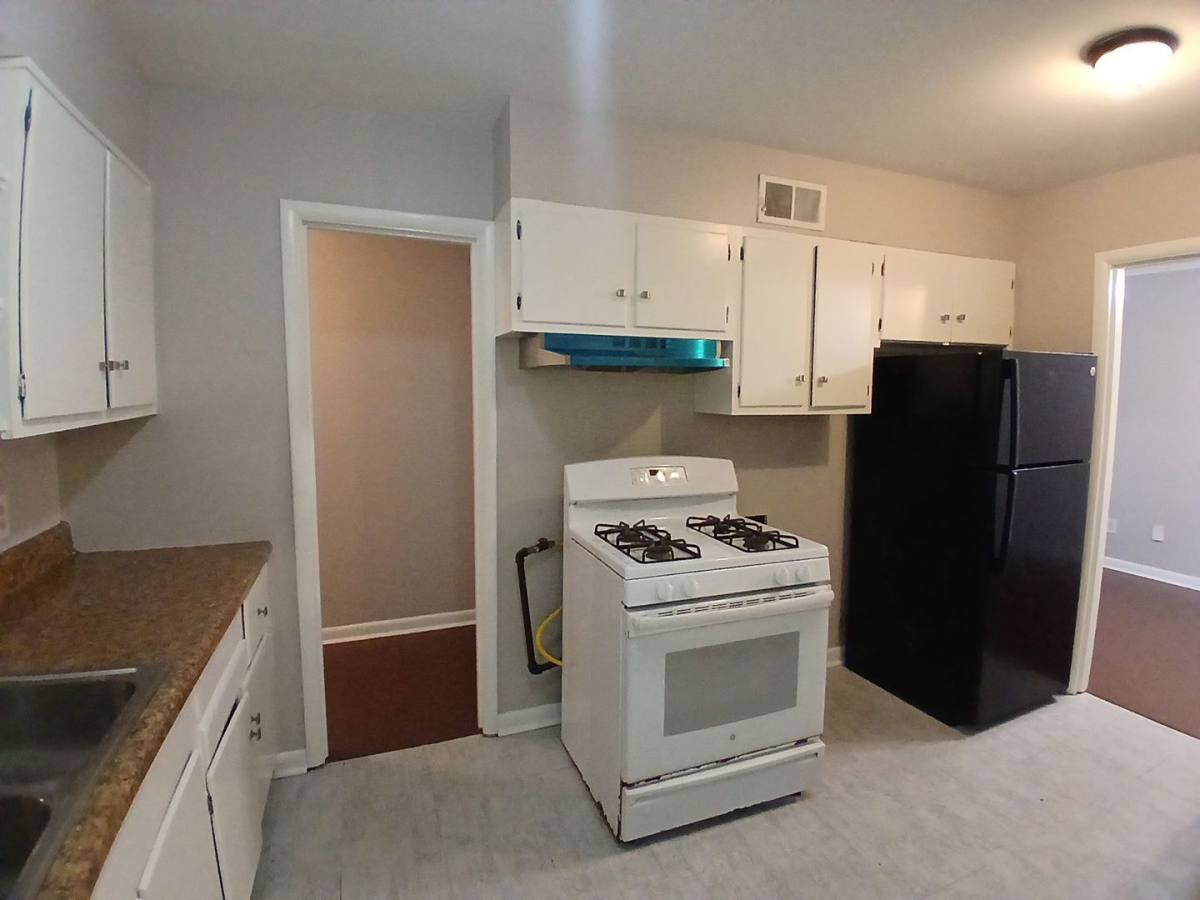 House for rent at 1787 S Perkins Rd, Memphis, TN 38117