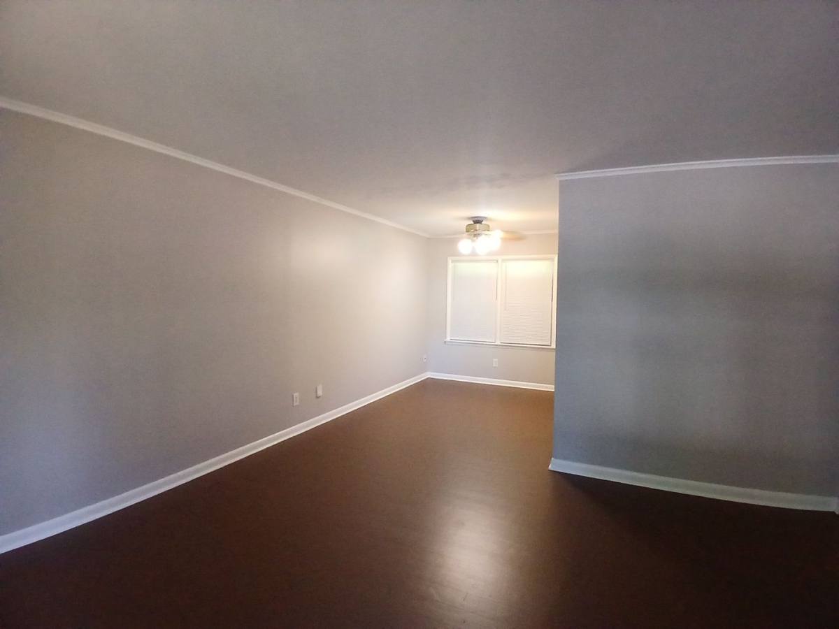 House for rent at 1787 S Perkins Rd, Memphis, TN 38117