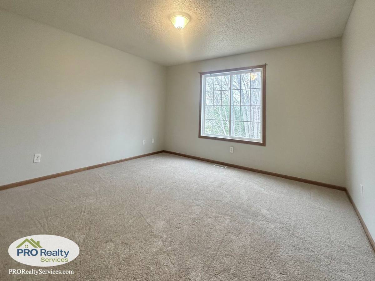 Townhouse for rent at 17190 Monroe St NW, Elk River, MN 55330