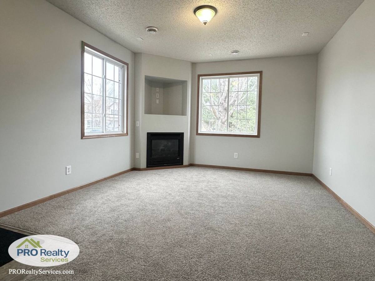 Townhouse for rent at 17190 Monroe St NW, Elk River, MN 55330