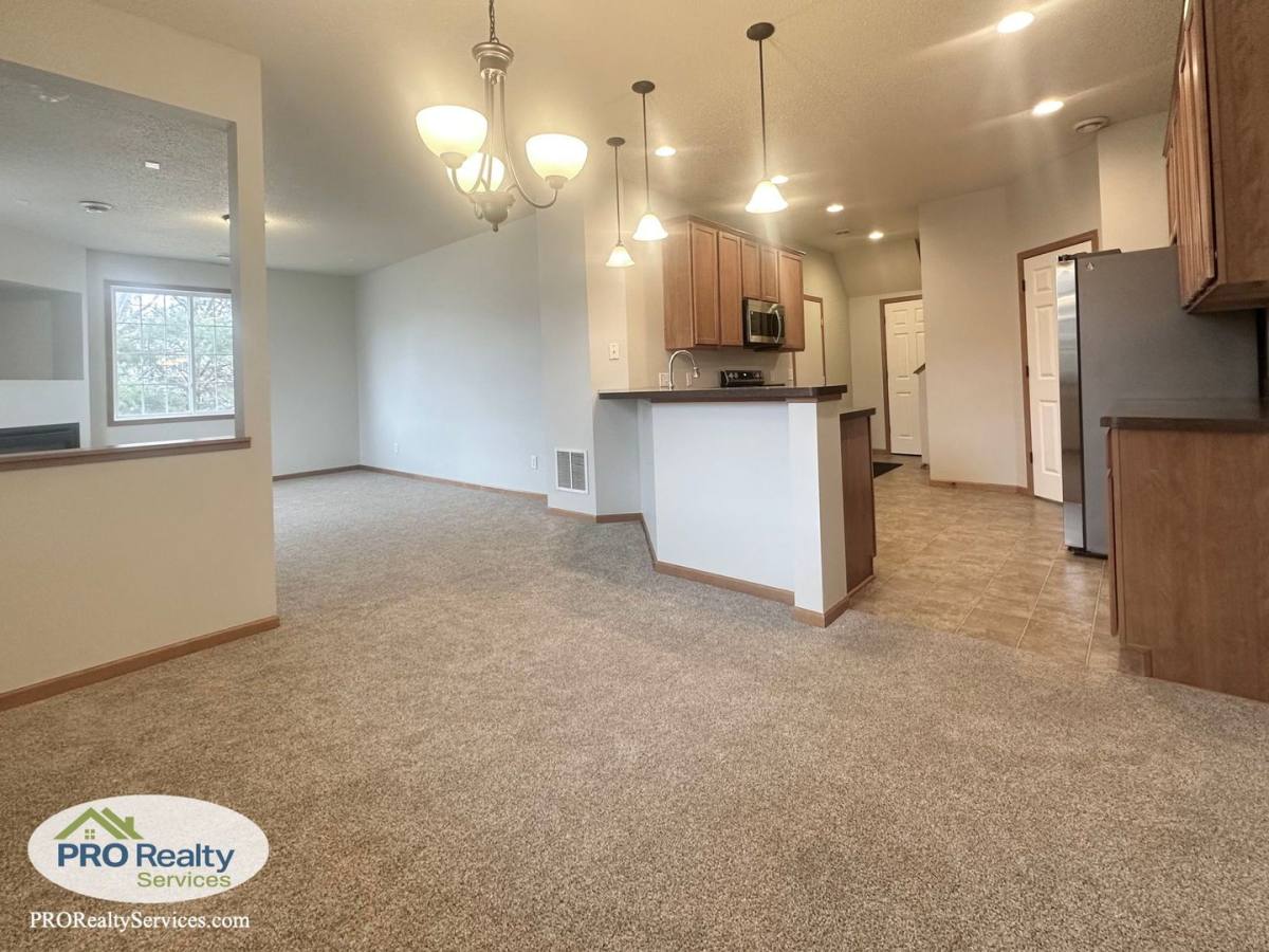 Townhouse for rent at 17190 Monroe St NW, Elk River, MN 55330