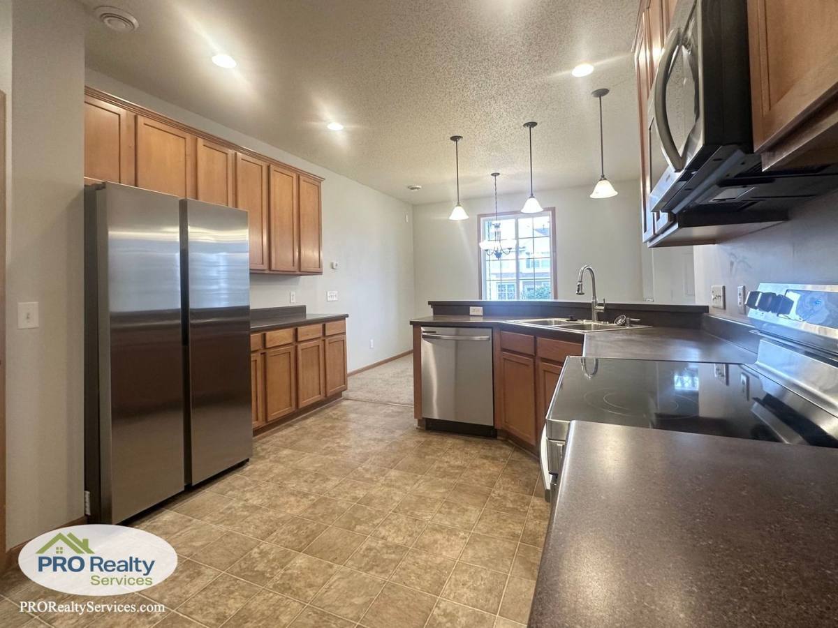Townhouse for rent at 17190 Monroe St NW, Elk River, MN 55330