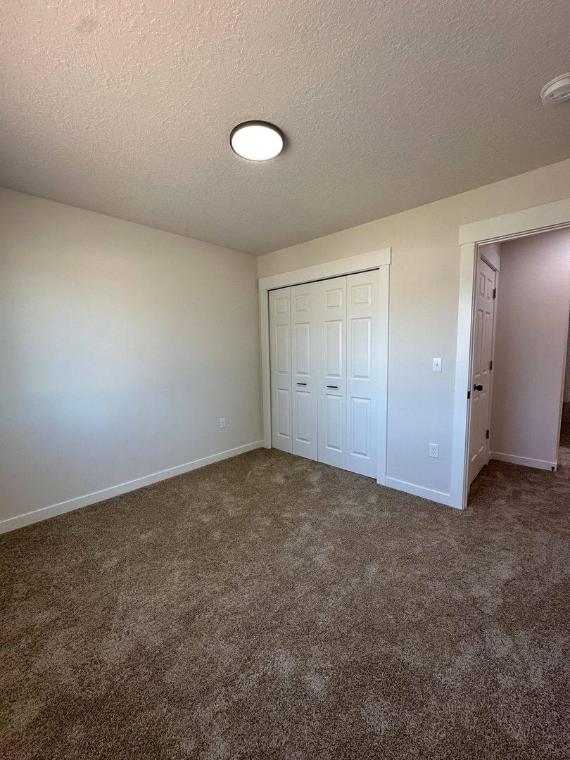 Apartment for rent at 1307 22nd Ave, Sweet Home, OR 97386