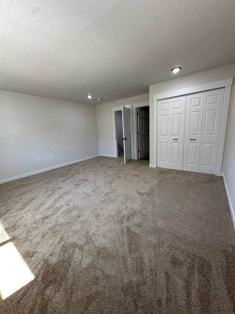 Apartment for rent at 1307 22nd Ave, Sweet Home, OR 97386