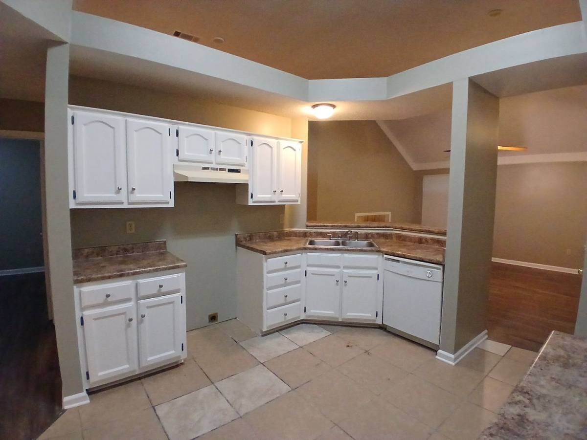 House for rent at 2689 Bay Pointe Circle N, Memphis, TN 38128