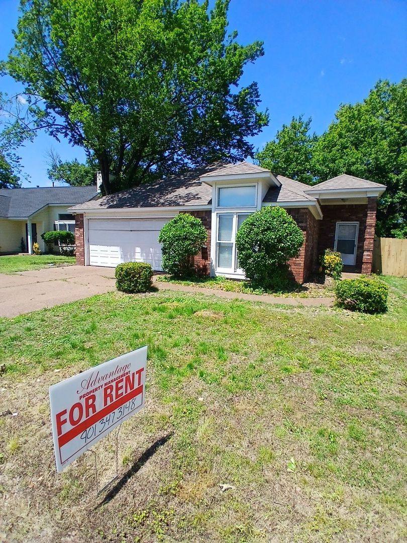 House for rent at 2689 Bay Pointe Circle N, Memphis, TN 38128