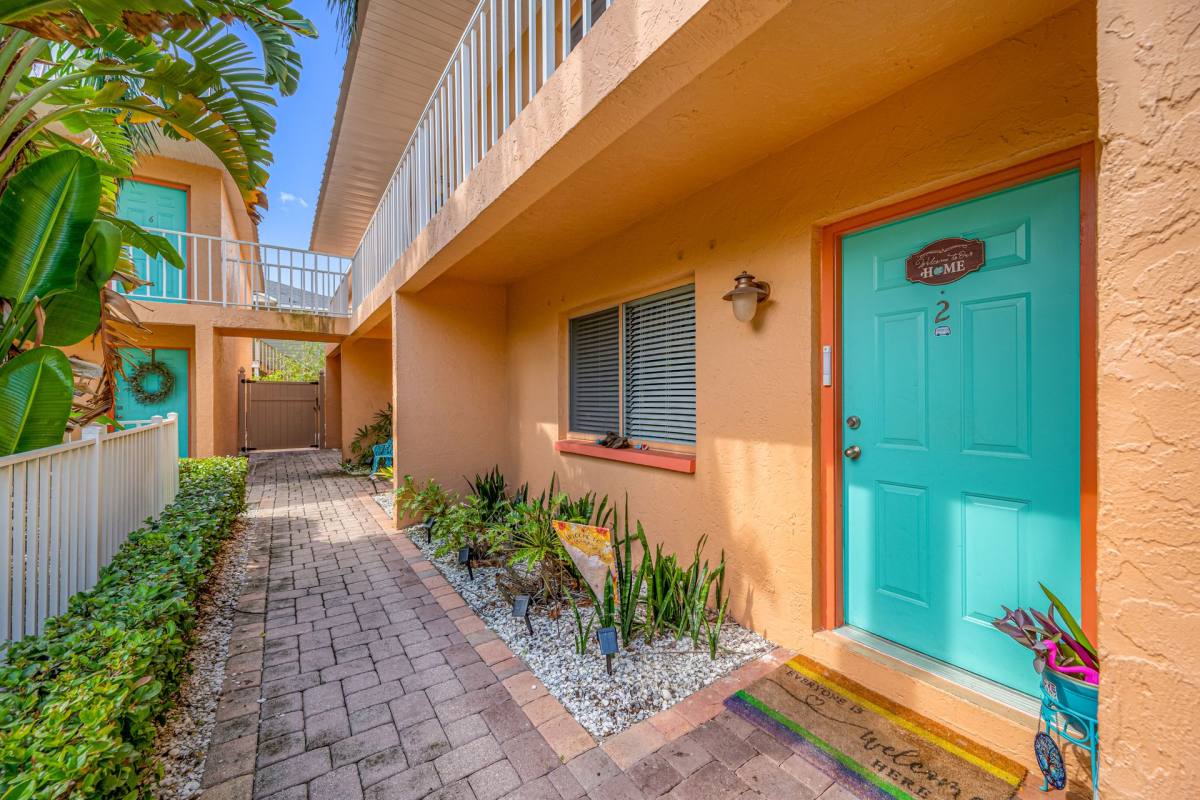 Apartment for rent at 1405 S Lorenzo Ave, Tampa, FL 33629
