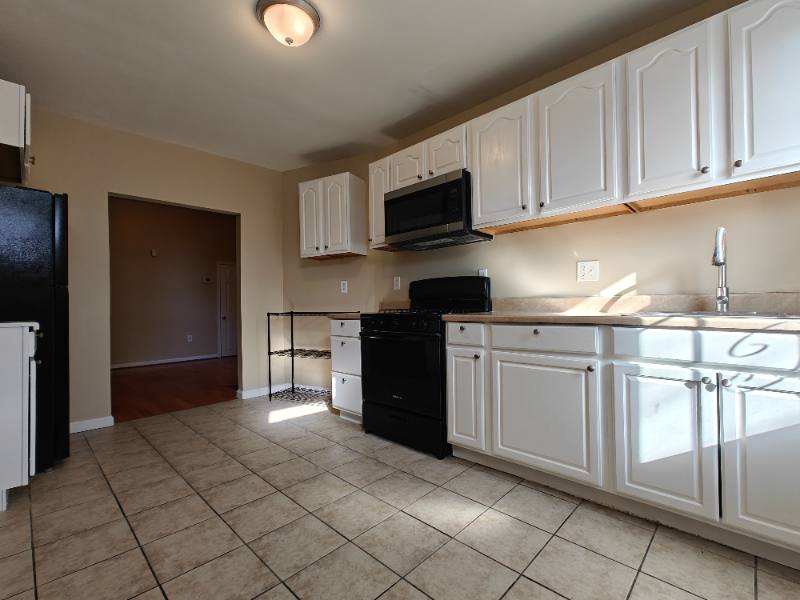 Townhouse for rent at 400 E Lorraine Ave Block, Baltimore, MD 21218
