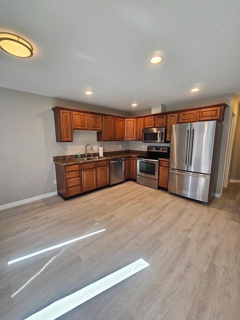 Apartment for rent at 608 S Division St, Moses Lake, WA 98837