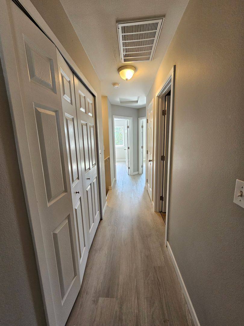 Apartment for rent at 608 S Division St, Moses Lake, WA 98837