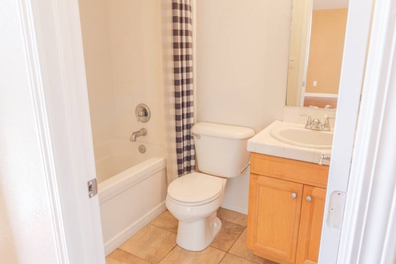 Apartment for rent at 329 Kiawah River Dr #1, Oxnard, CA 93036