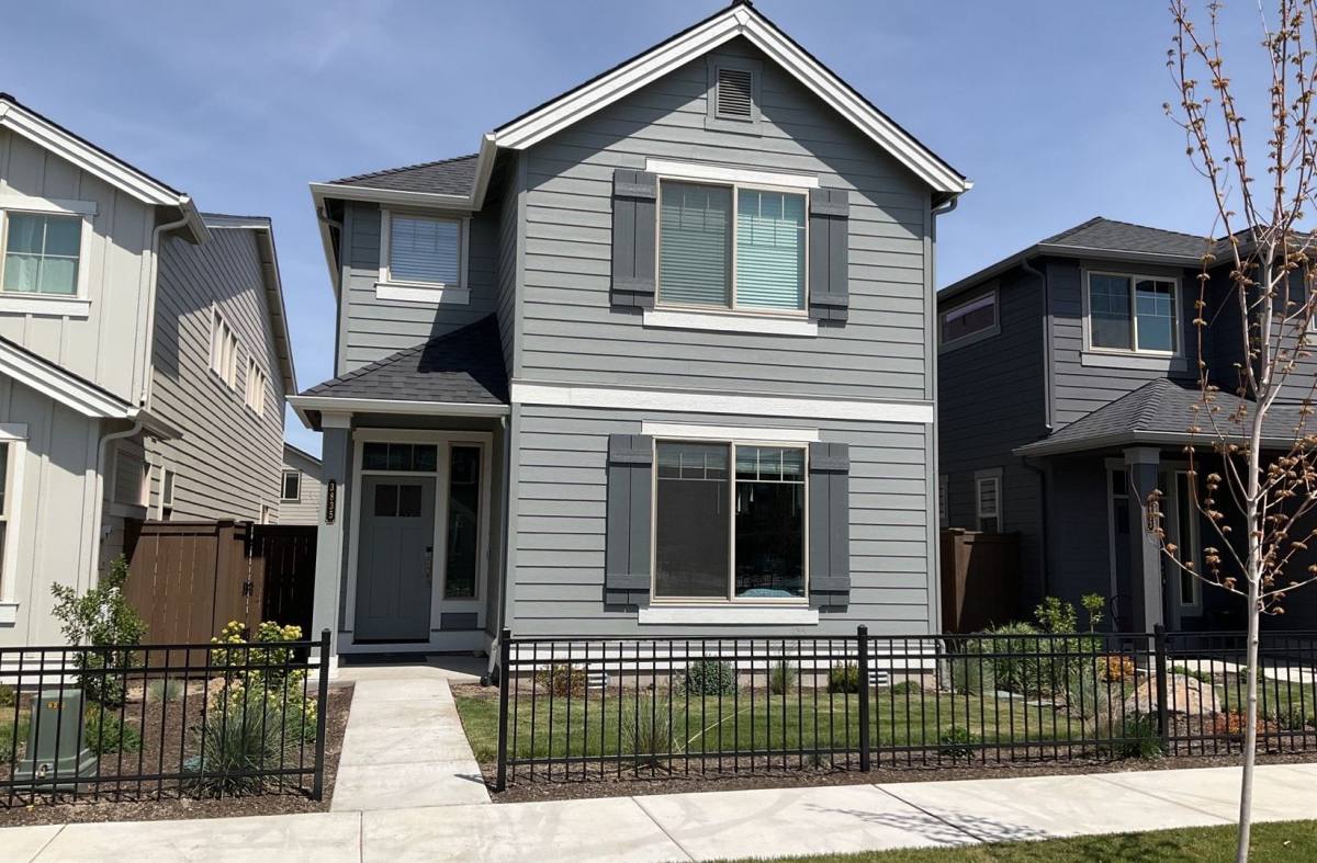House for rent at 3835 SW Coyote Place, Redmond, OR 97756