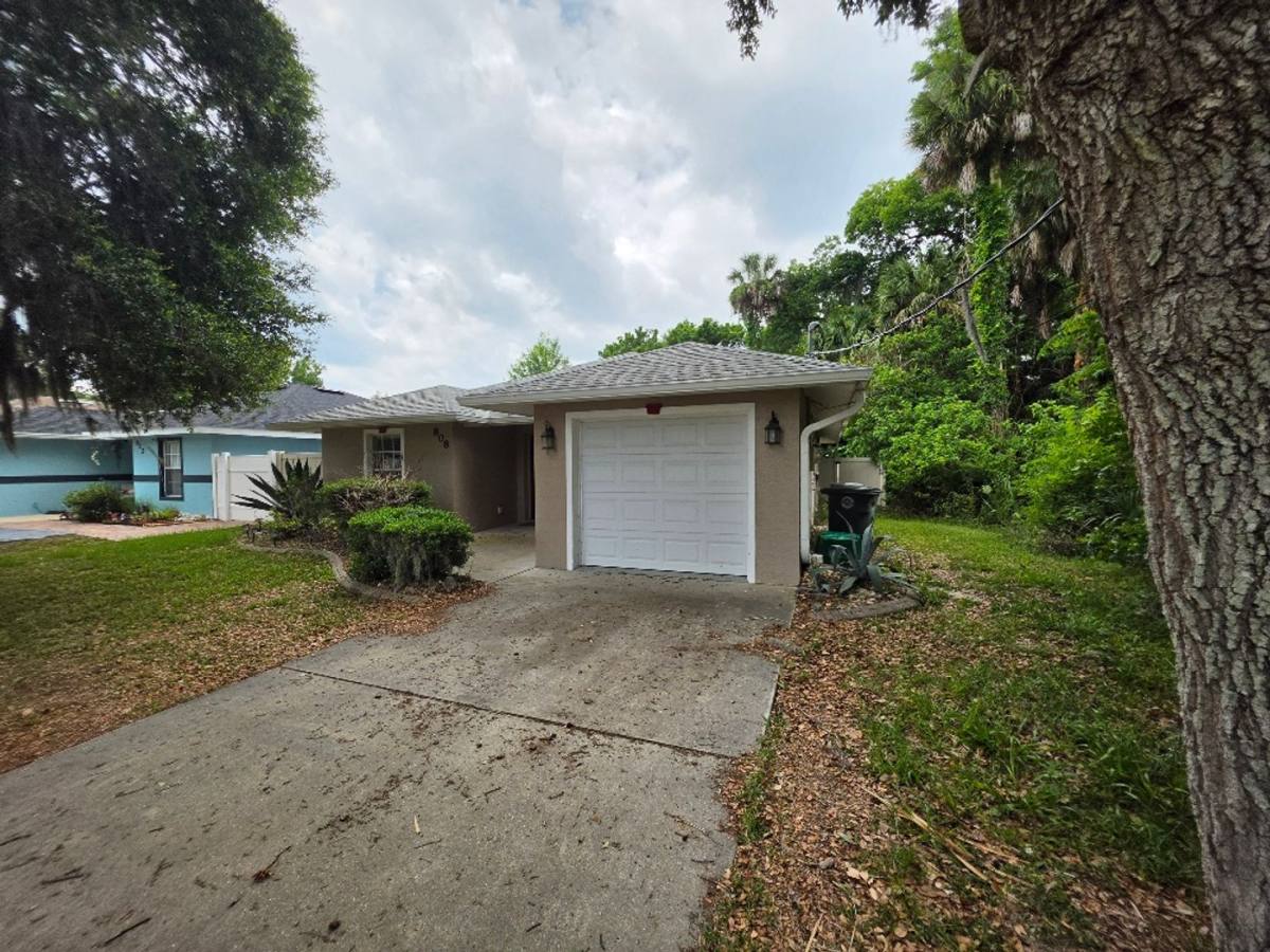 House for rent at 808 Valencia Ave, Daytona Beach, FL 32114