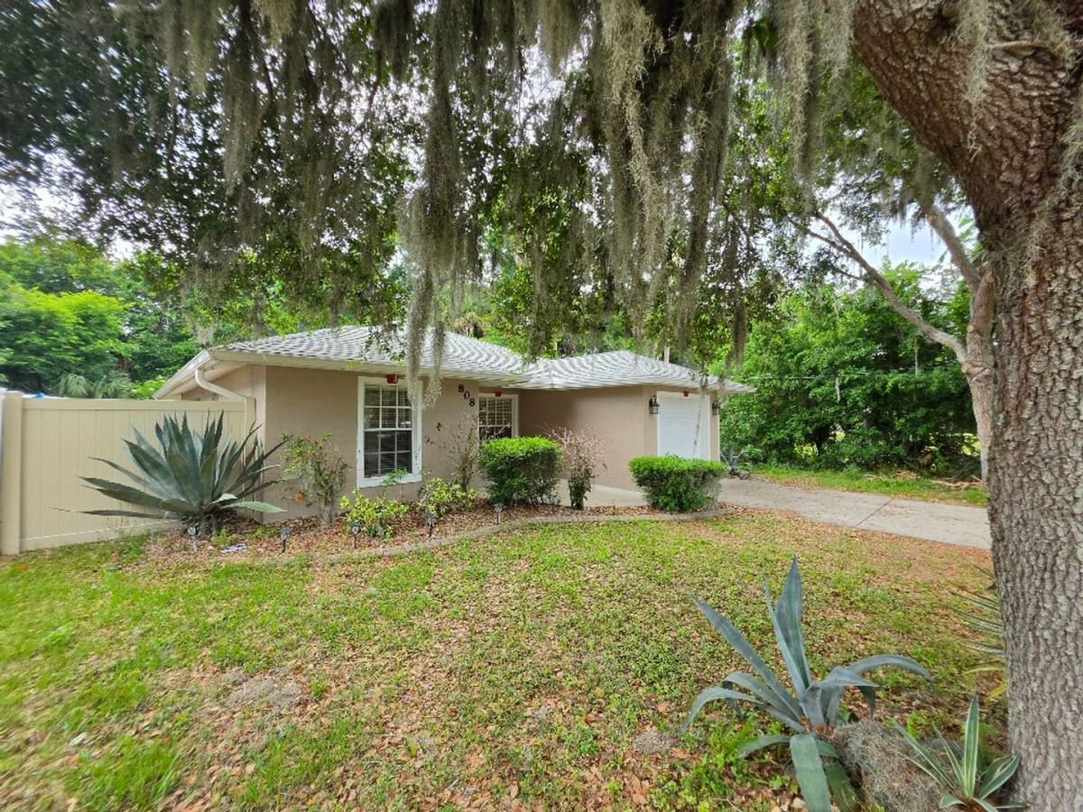 House for rent at 808 Valencia Ave, Daytona Beach, FL 32114