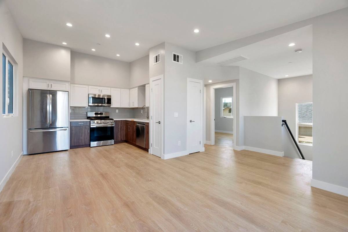Townhouse for rent at 3209 L St, San Diego, CA 92102