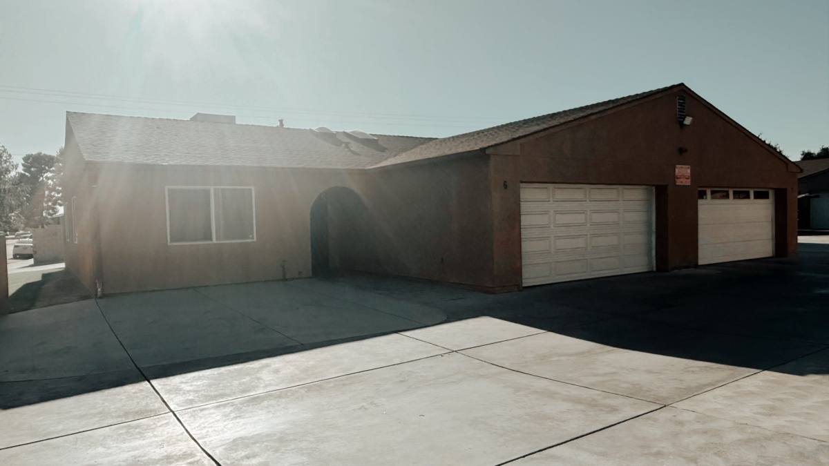 Apartment for rent at 4141 Teal St #6, Bakersfield, CA 93304