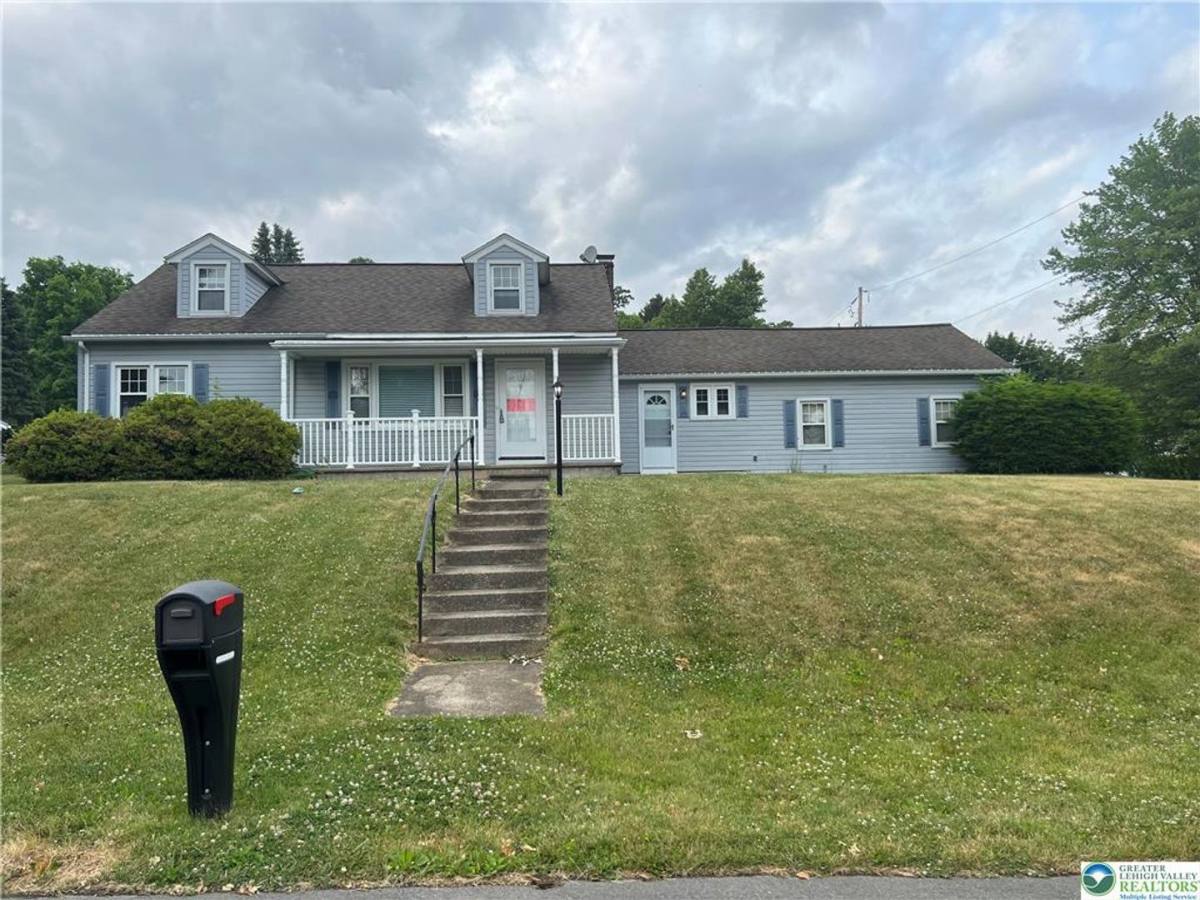 House for rent at 2401 Lawnherst Ave, Easton, PA 18045