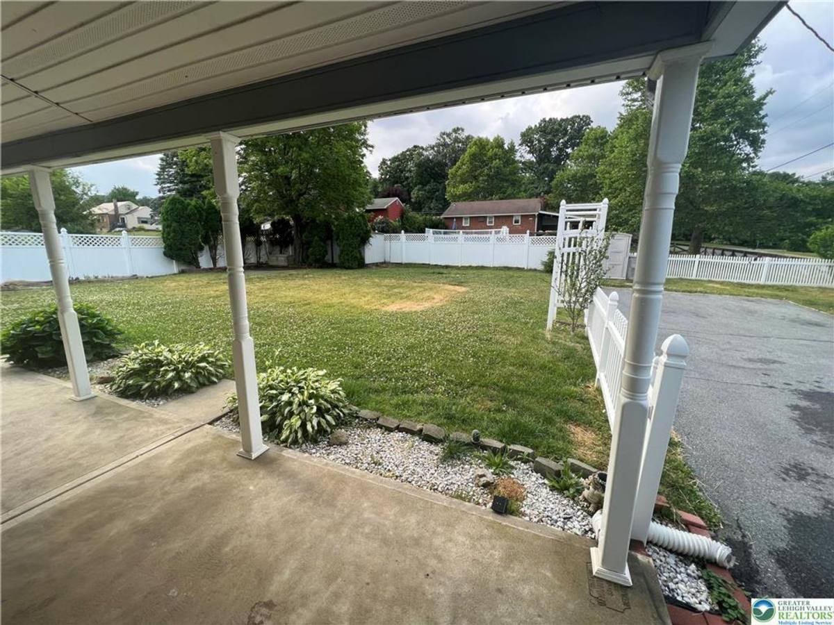 House for rent at 2401 Lawnherst Ave, Easton, PA 18045