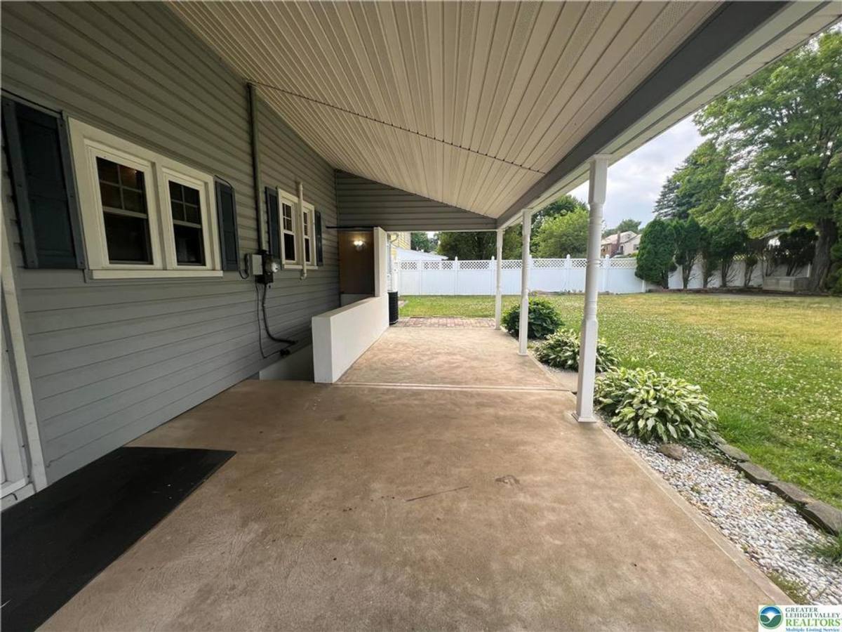 House for rent at 2401 Lawnherst Ave, Easton, PA 18045