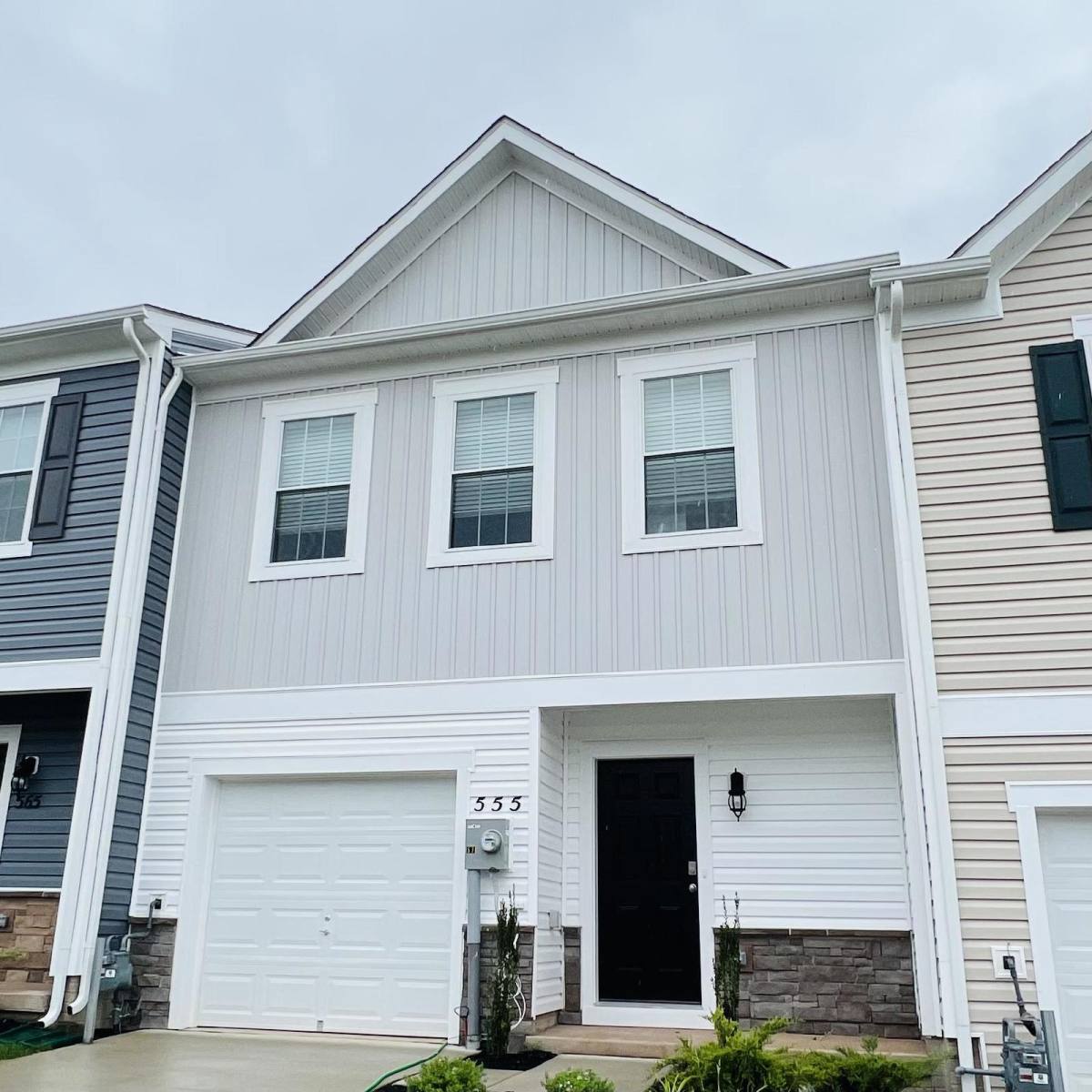 555 Locust Run Dr, York, PA 17404