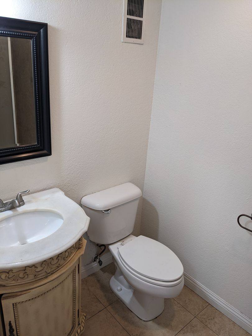 Apartment for rent at 1764 Freeman Ave, Long Beach, CA 90804