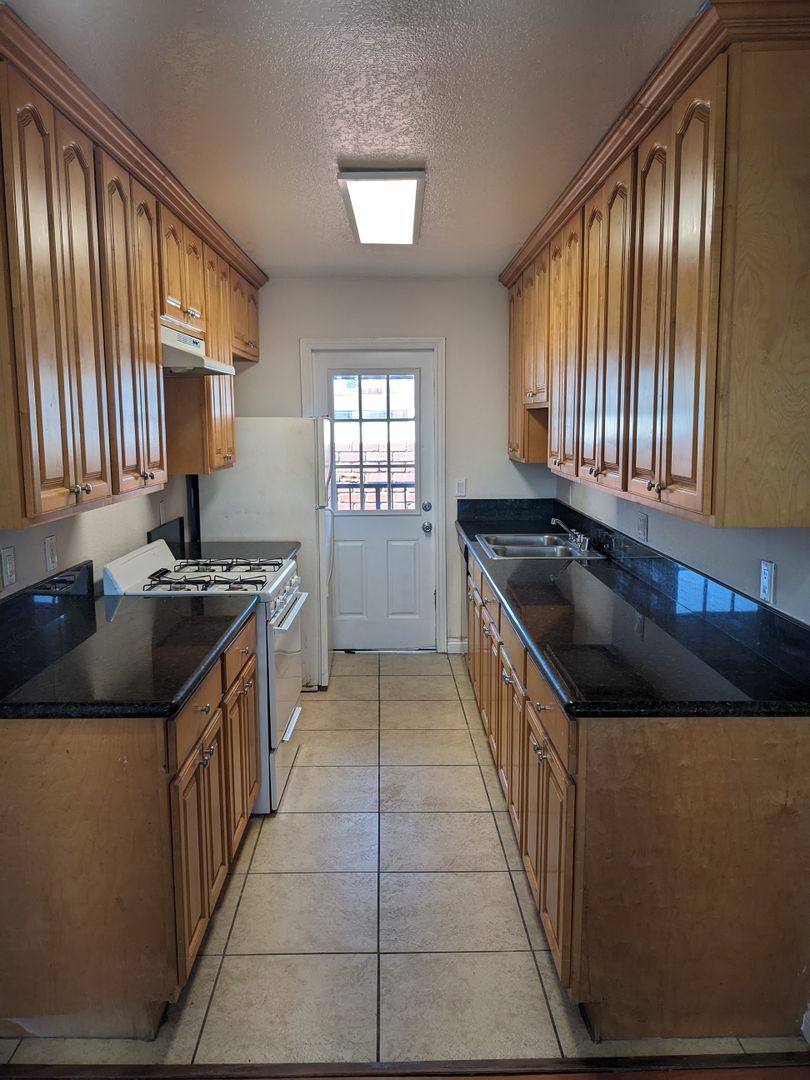 Apartment for rent at 1764 Freeman Ave, Long Beach, CA 90804