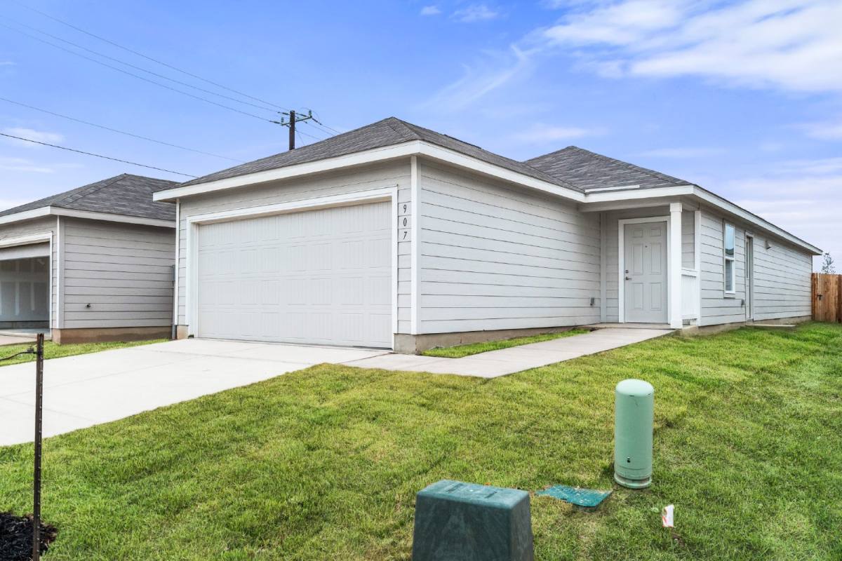 House for rent at 907 Stricker Path, San Antonio, TX 78221