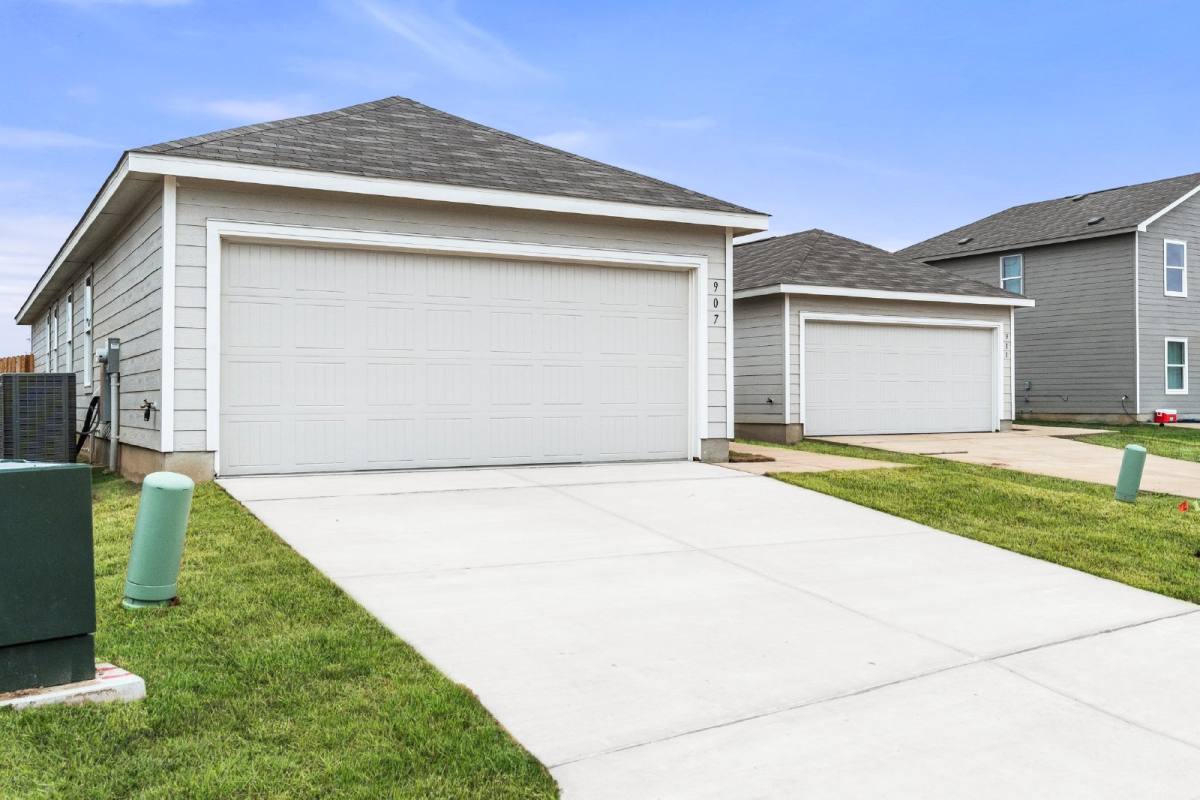 House for rent at 907 Stricker Path, San Antonio, TX 78221