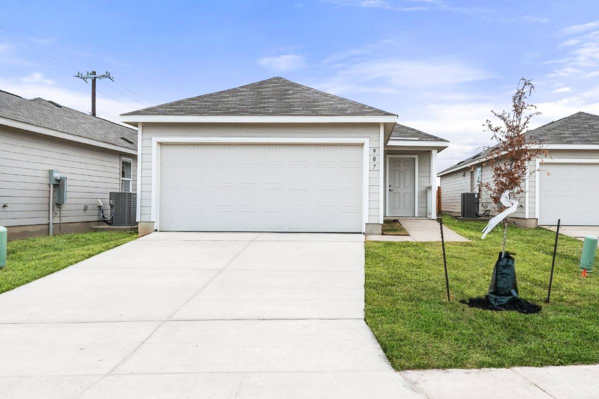 House for rent at 907 Stricker Path, San Antonio, TX 78221