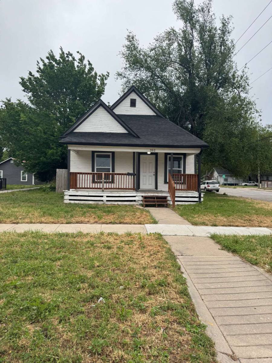 House for rent at 202 N Ash St, Wichita, KS 67214