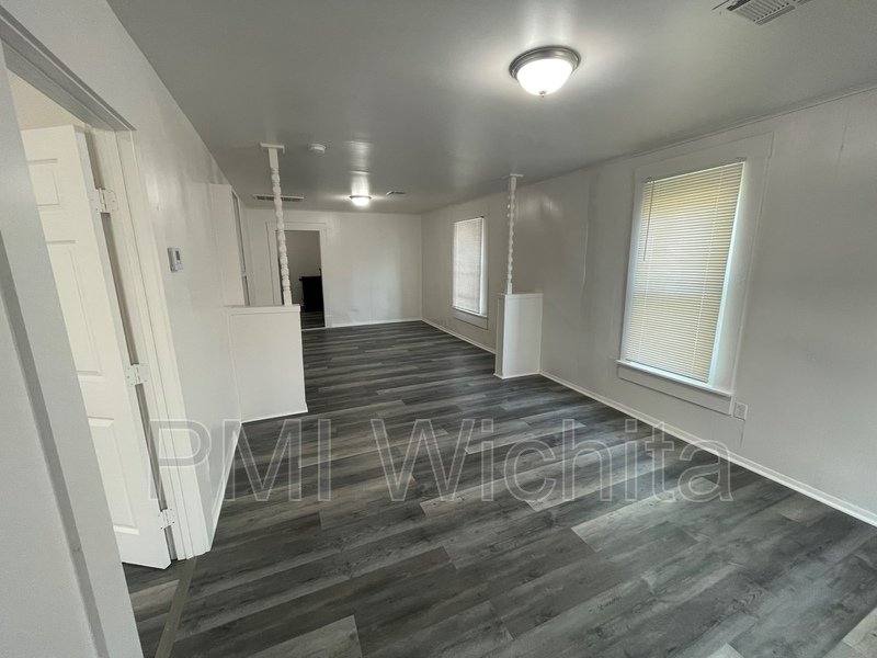 House for rent at 202 N Ash St, Wichita, KS 67214