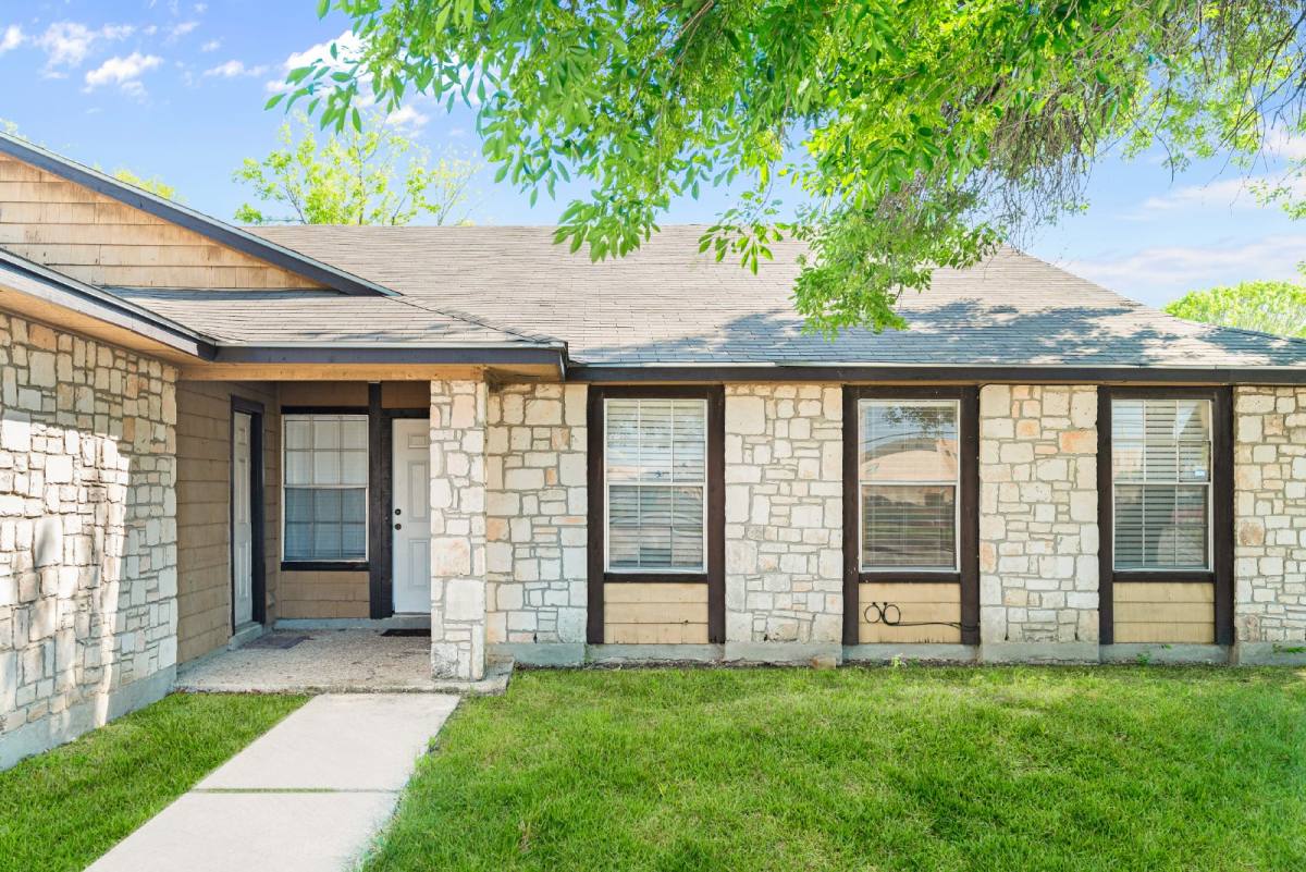House for rent at 5202 Gawain Dr, San Antonio, TX 78218