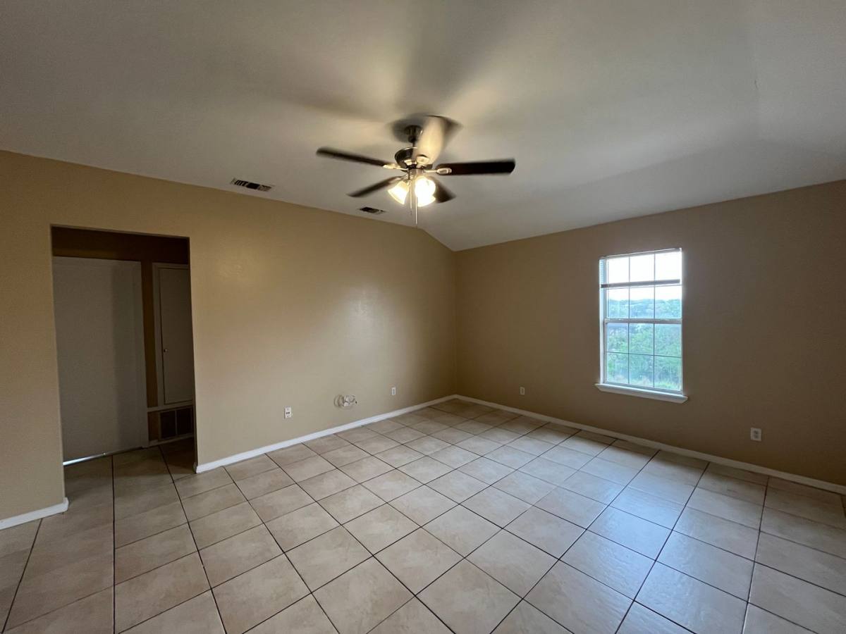Apartment for rent at 1016 Blanco Rd, San Antonio, TX 78212