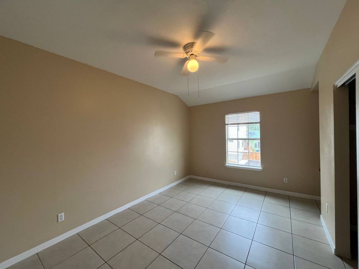 Apartment for rent at 1016 Blanco Rd, San Antonio, TX 78212