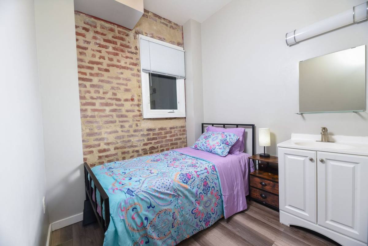 Apartment for rent at 392 11th St, Oakland, CA 94607