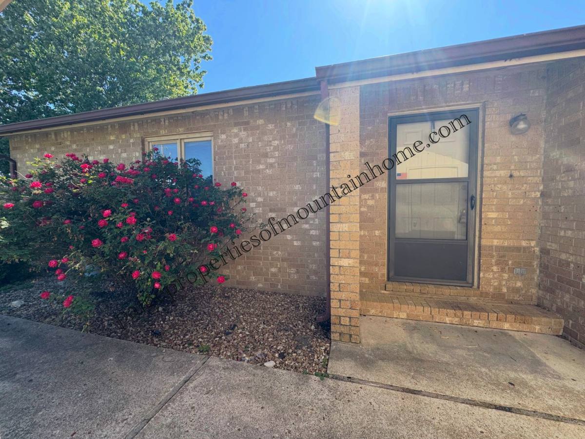 605 Cooper Estates, Mountain Home, AR 72653