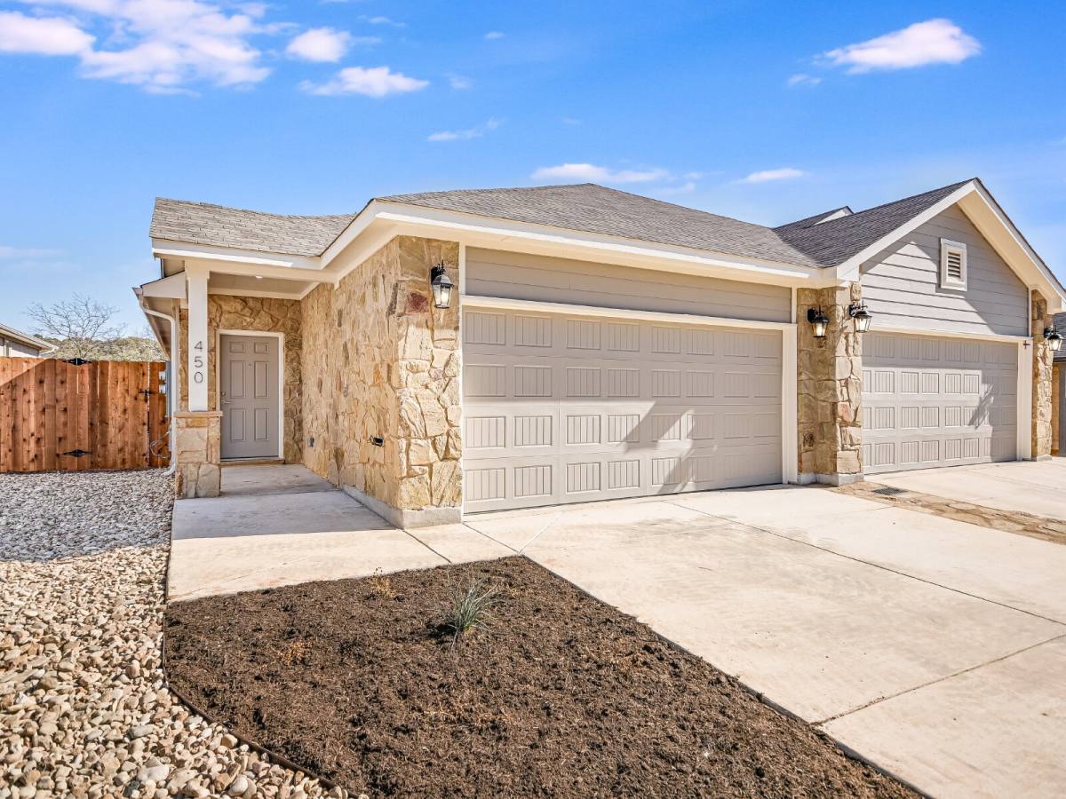 Condo for rent at 450 Parkline Dr, Georgetown, TX 78626