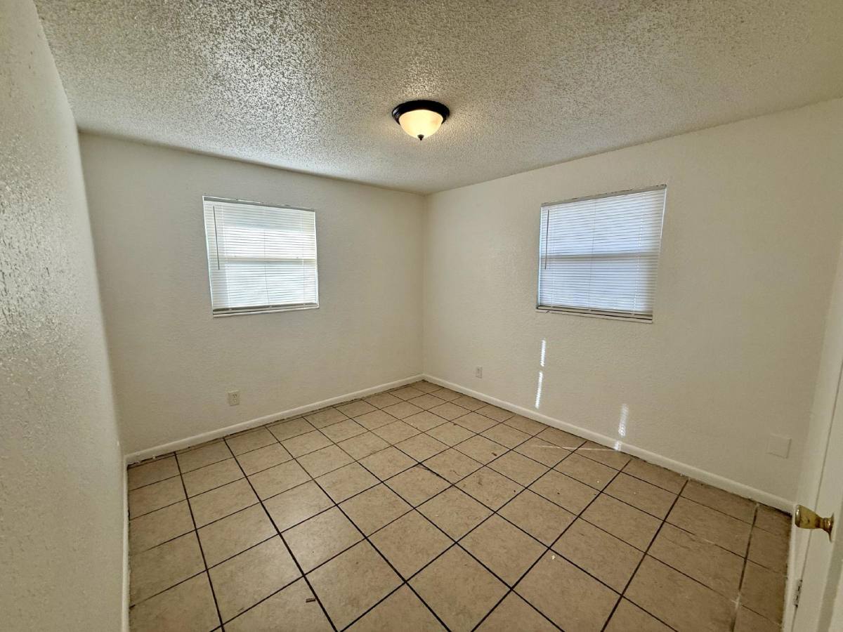 House for rent at 2540 W 25th St, Jacksonville, FL 32209