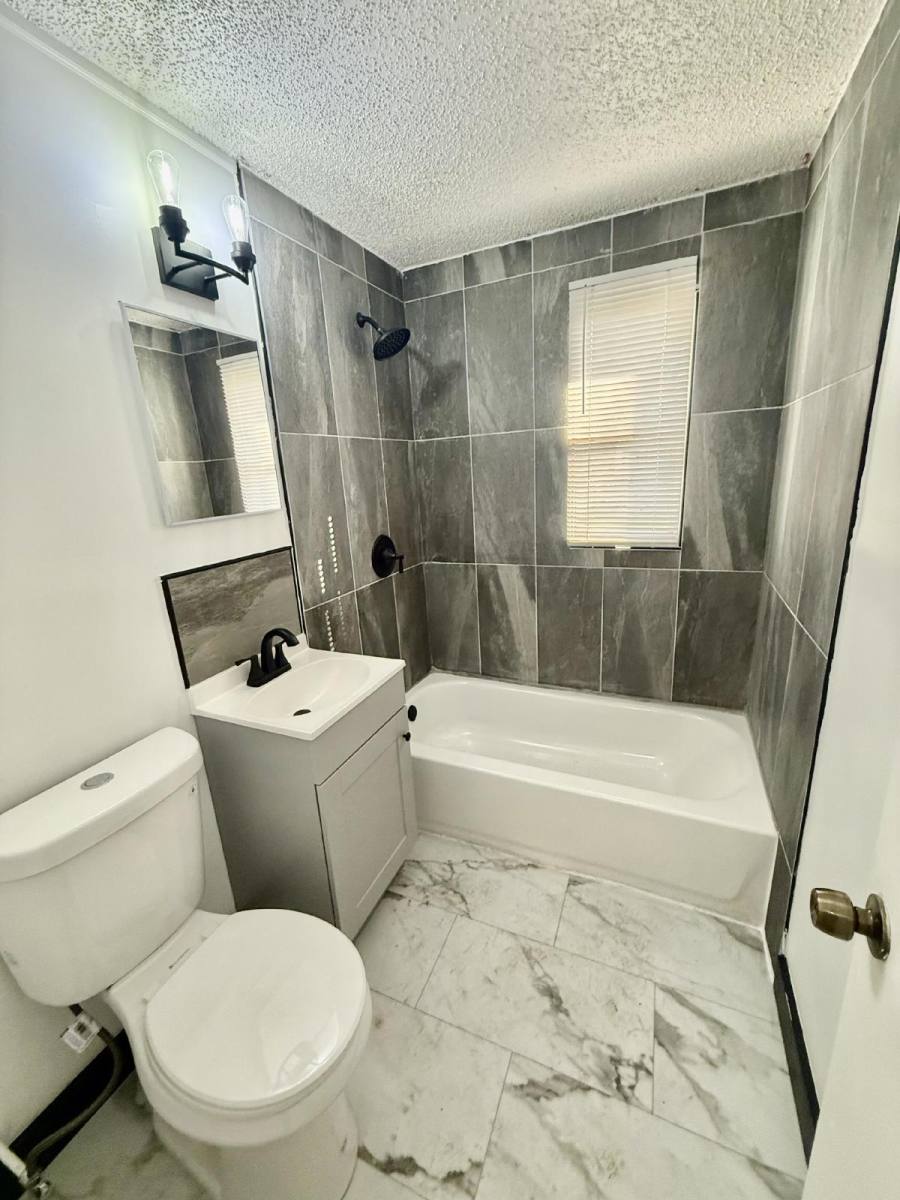 House for rent at 2540 W 25th St, Jacksonville, FL 32209