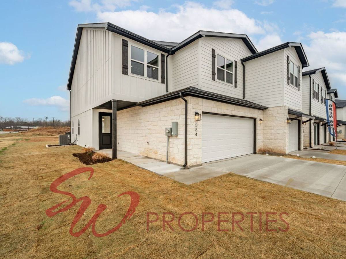 Townhouse for rent at 545 Galt Dr, Stephenville, TX 76401