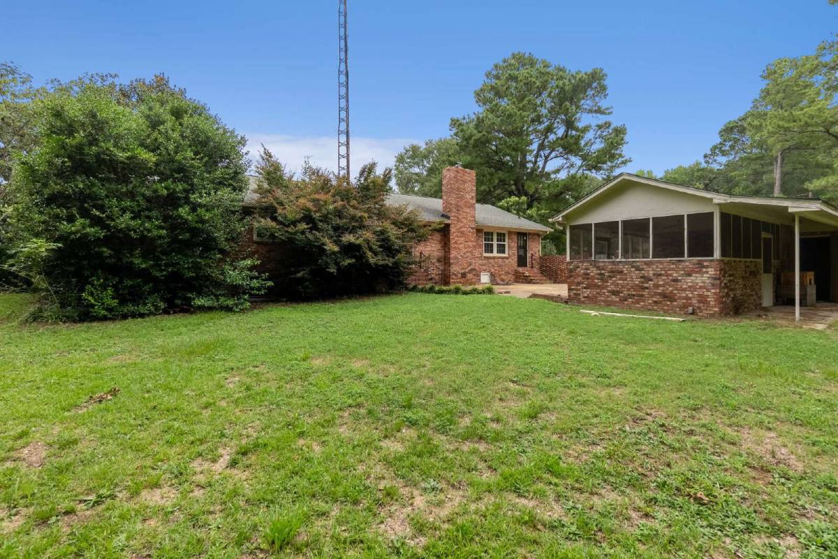 House for rent at 9 Bancroft Dr, Sumter, SC 29154