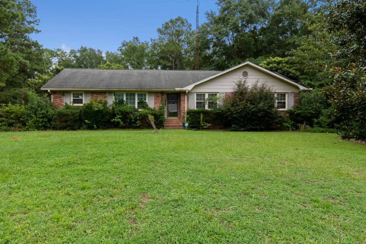 House for rent at 9 Bancroft Dr, Sumter, SC 29154
