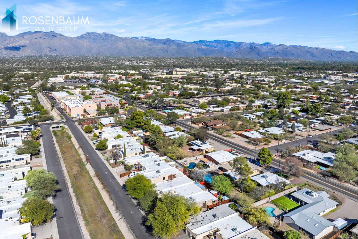 Townhouse for rent at 1947 N Frances Blvd, Tucson, AZ 85712