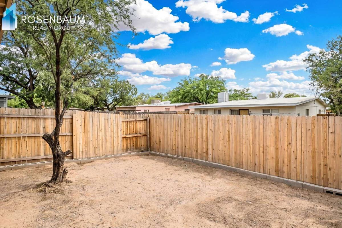 Townhouse for rent at 1947 N Frances Blvd, Tucson, AZ 85712
