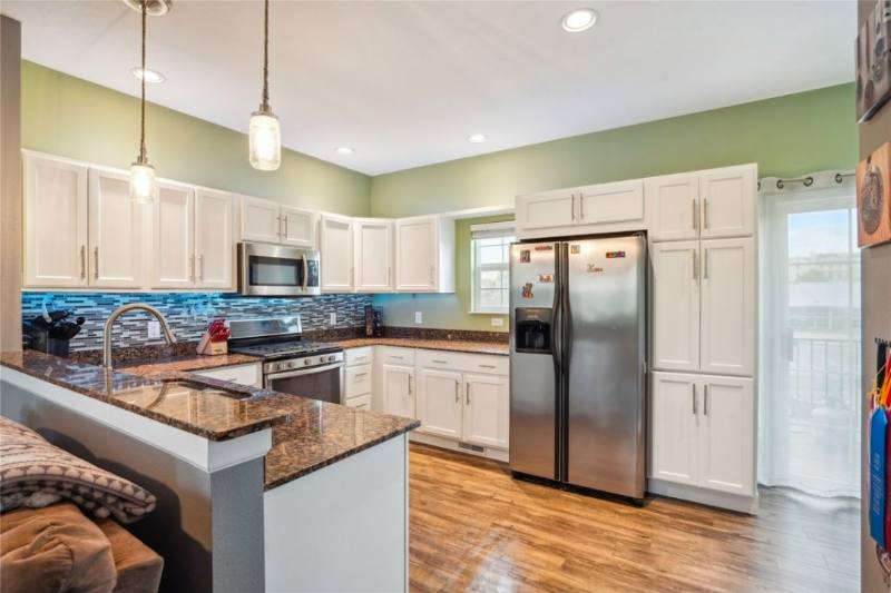 Townhouse for rent at 2102 High St, Des Moines, IA 50312