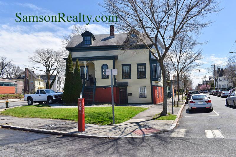 Townhouse for rent at 298 Hope St #2, Providence, RI 02906