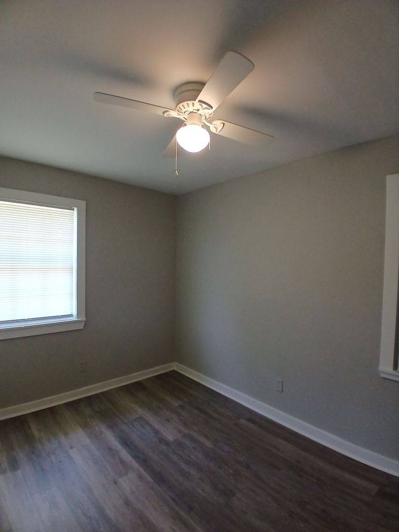 House for rent at 914 Restbrook Ave, Memphis, TN 38127