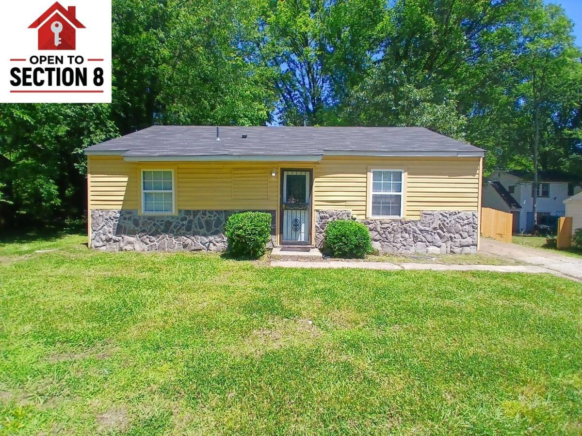 House for rent at 914 Restbrook Ave, Memphis, TN 38127
