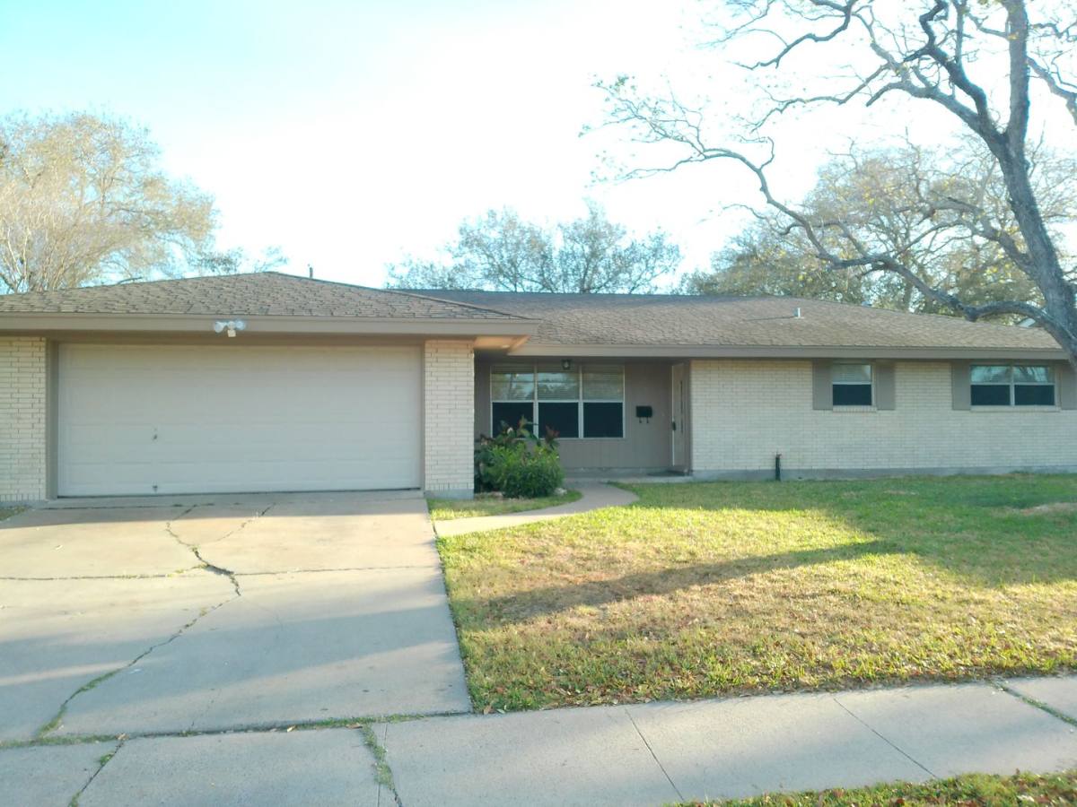 House for rent at 4610 Donegal Dr, Corpus Christi, TX 78413