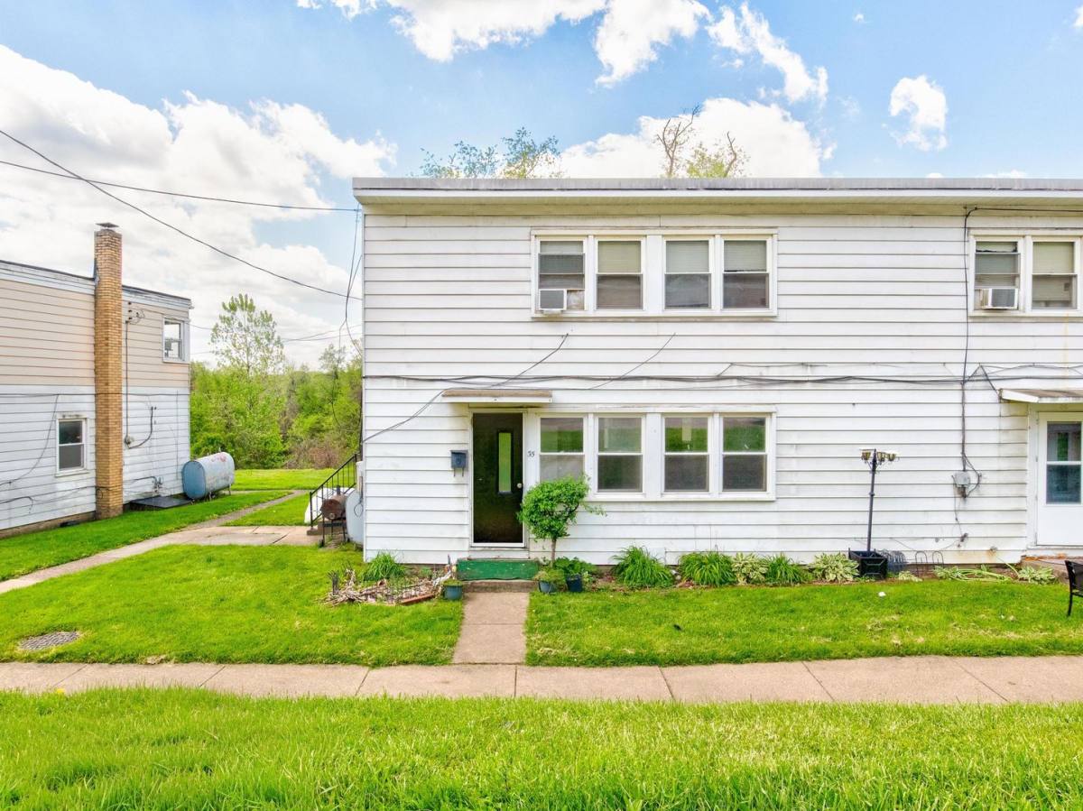 Apartment for rent at 1-50 Mount Vernon Dr, Aliquippa, PA 15001